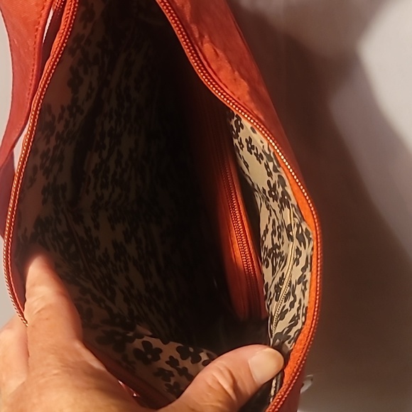 Red Travelon Traveling Bag New - Picture 4 of 4